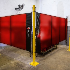 Tenda rossa Rolltect con avvolgitore